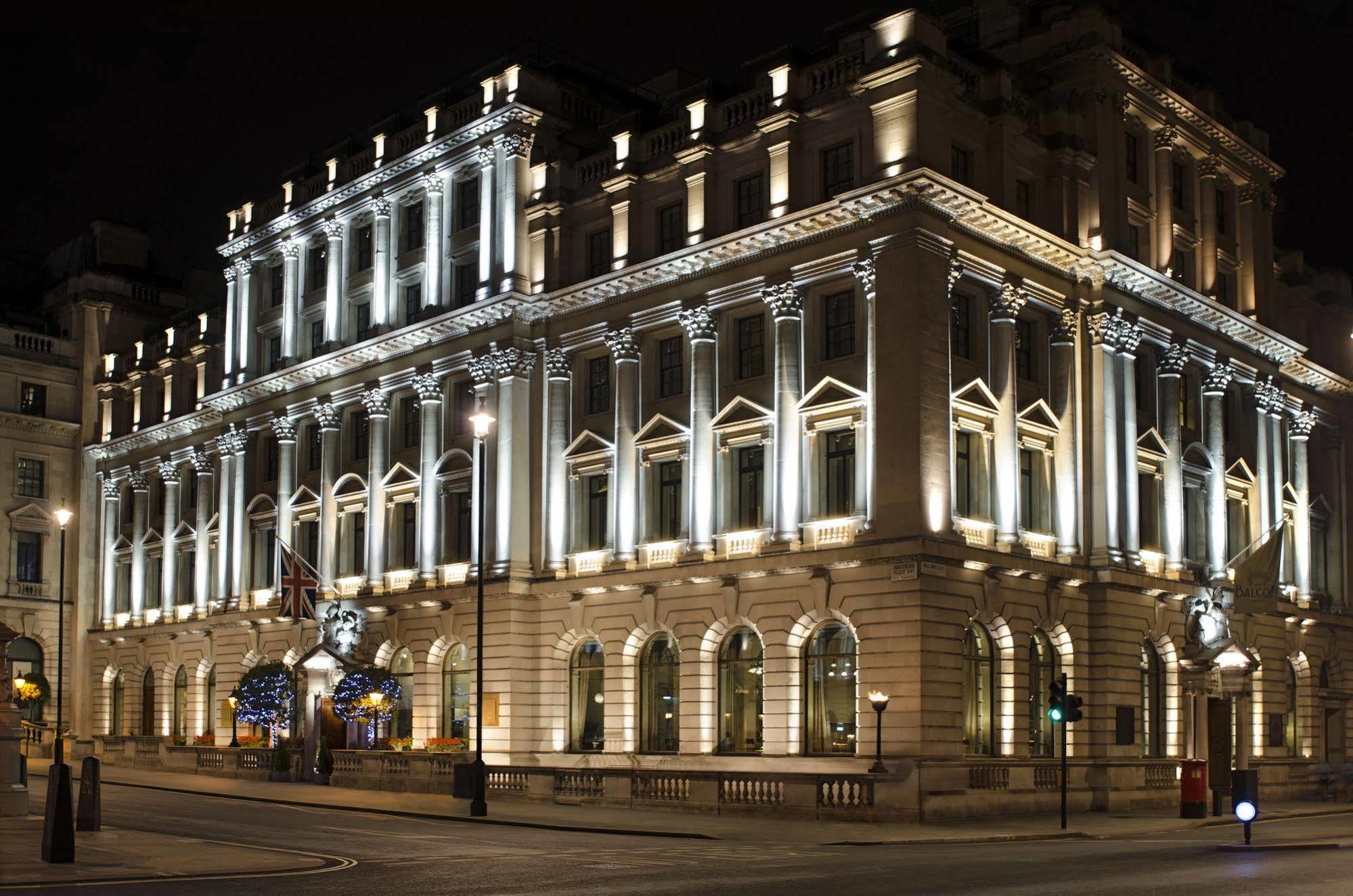 Sofitel St Отель